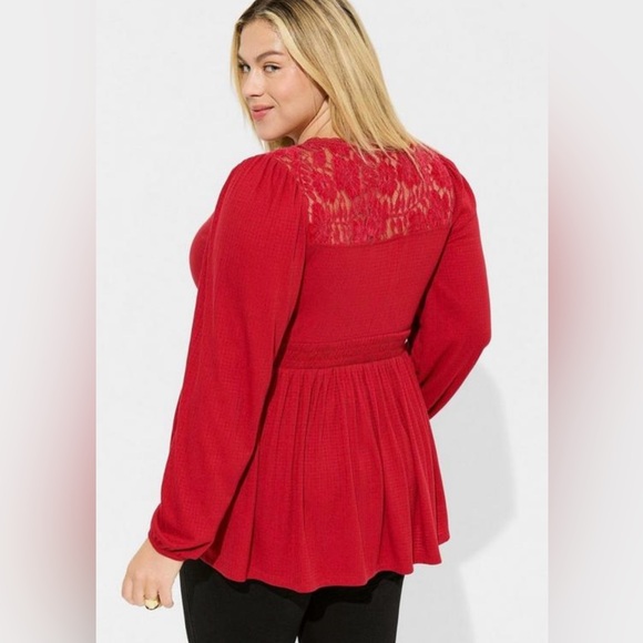 Torrid Textured V-Neck Babydoll - Picture 3 of 7